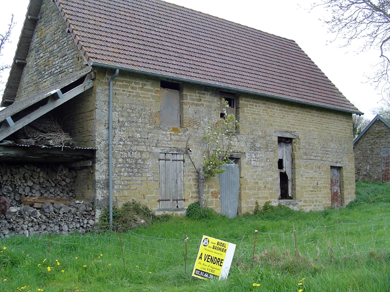024 20050417 RAISED GRANGE La Rairie S-M-O-L 01.jpg -                                